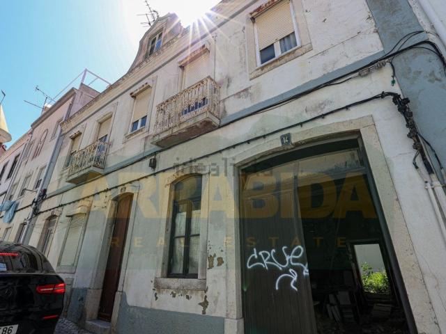 Prédio, Santiago Sesimbra