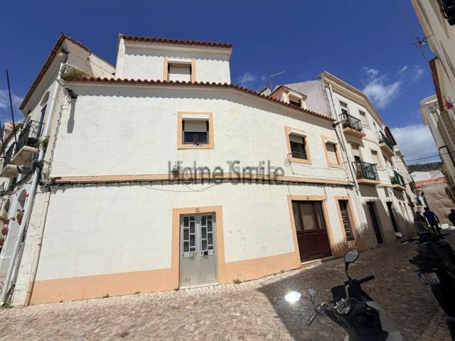 Prédio, Santiago Sesimbra