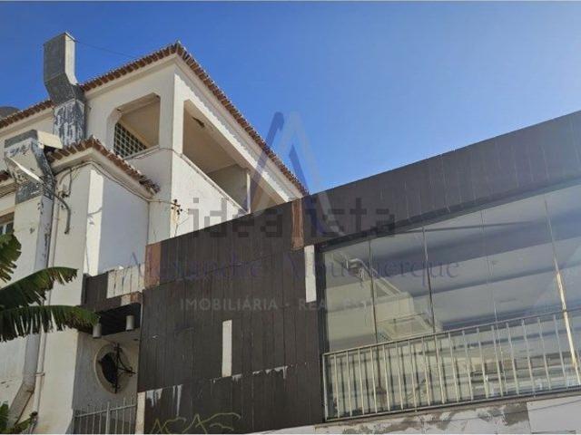 Prédio, Santiago Sesimbra