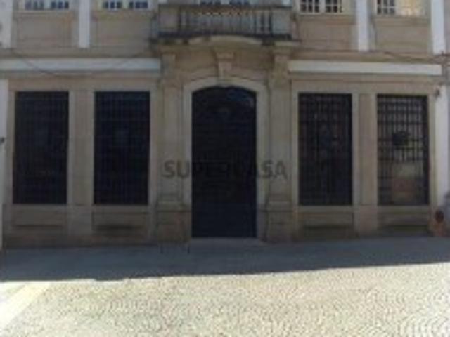 Prédio Serviços Vila Real