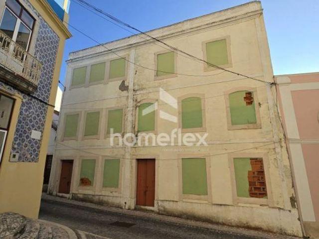 Prédio por recuperar no Centro da Cidade! | 26084070812