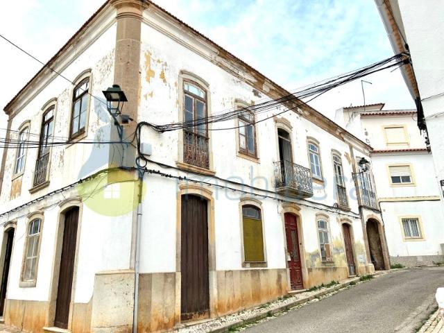 Predio Post Pombalina com Charme Único no Coração de Lagoa Reforma o Projecto