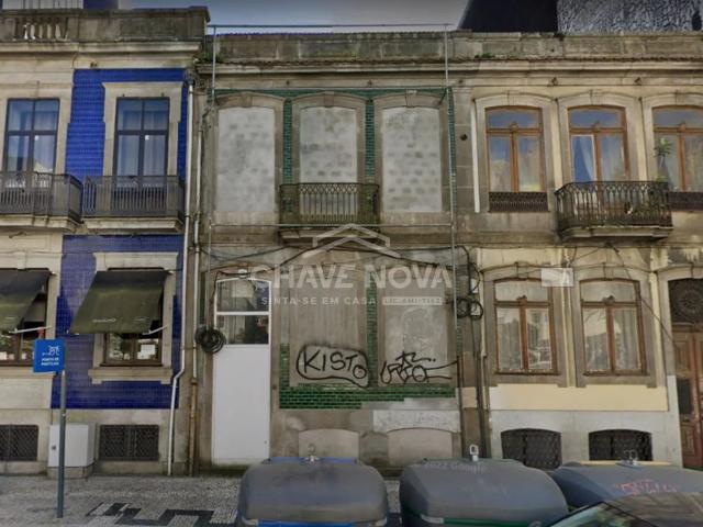 Prédio para construção na Rotunda da Boavista