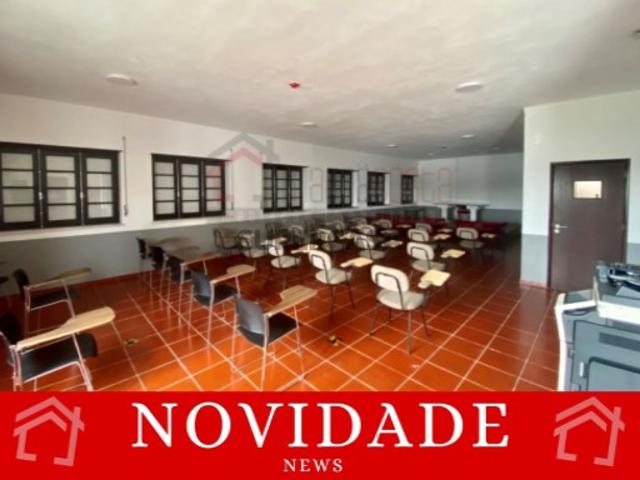 Prédio para investimento à venda em Peniche