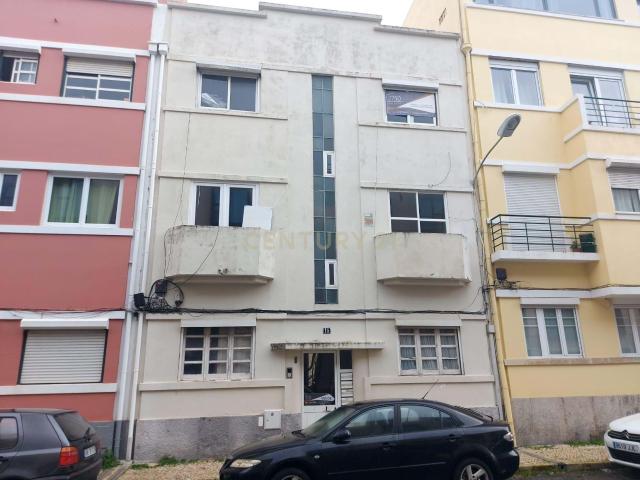 Prédio para Investimento na Travessa Artur Lamas, Junqueira, Lisboa
