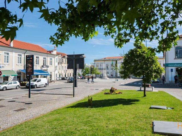 Prédio para remodelação no centro de Anadia | 26063917575
