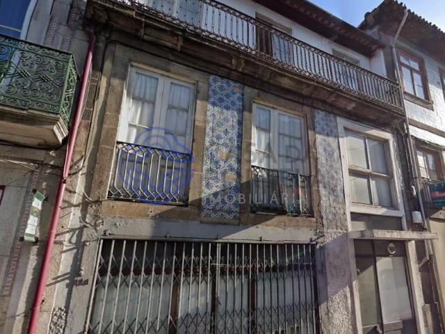 Prédio para Reabilitação 141m² Lordelo do Ouro e Massarelos