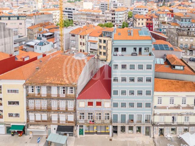 Prédio para reabilitação, ao jardim S. Lázaro, Porto