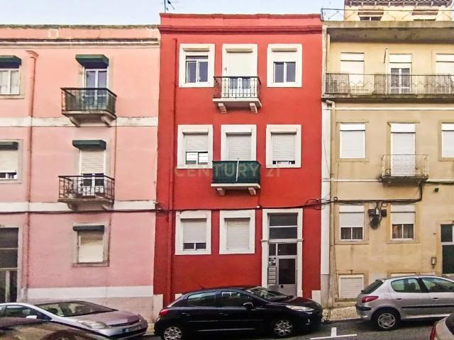 Prédio para Recuperação na Penha de França, Lisboa