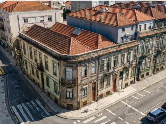 Prédio, Paranhos