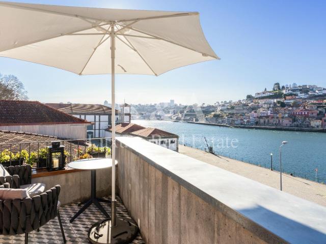 Prédio reabilitado no centro do Porto 283m² Cedofeita, Santo Ildefonso, Sé, Miragaia, São Nicolau e Vitória