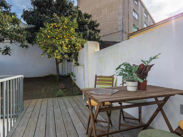 Prédio Renovado com 4 Frações | São Vicente 236m² São vicente