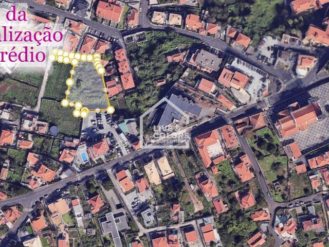 Prédio Rústico com Projeto Aprovado para 15 apartamento de tipologia T2