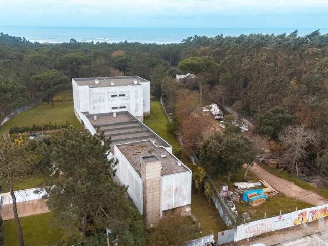 Prédio T20 em Árvore de 2241,00 m²