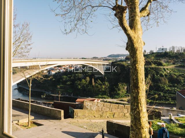 Prédio T3, Cedofeita, Santo Ildefonso, Sé, Miragaia, São Nicolau e Vitória, Porto | BPI Expresso Imobiliário