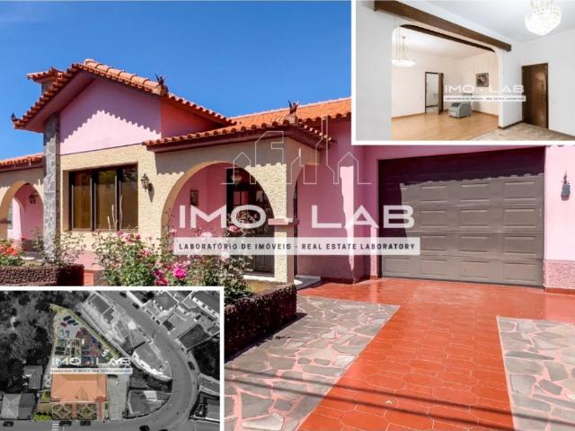 Prédio T4 + 2 Armazéns + 1800m2 de Terreno São Roque Fun. 0m² Santo António Funchal