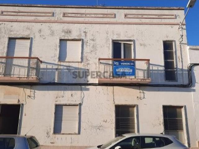 Prédio T4 em Conceição e Estoi de 90,00 m²
