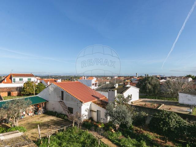 Prédio T8, Marmeleira e Assentiz, Rio Maior | BPI Expresso Imobiliário