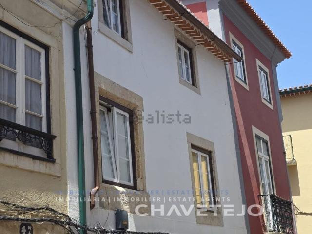 Prédio, Tomar e Santa Maria dos Olivais