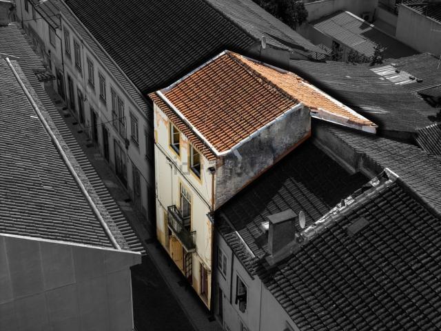 Prédio, Tomar e Santa Maria dos Olivais