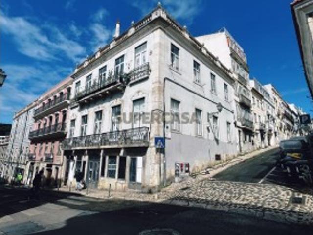 Prédio Único na Rua Nova da Piedade, Misericórdia Um Investimento Único no Coração de Lisboa