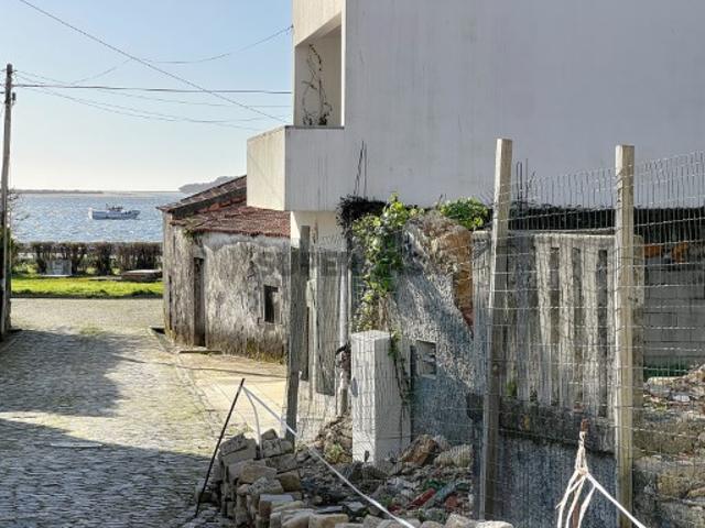 Prédio urbano destinado a habitação
