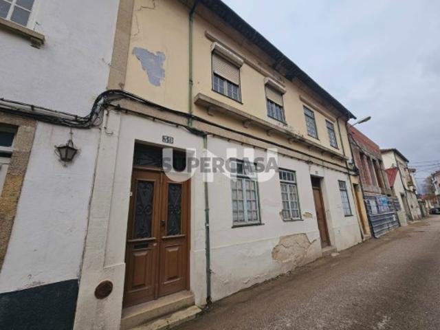 Prédio Urbano Pleno Centro da Cidade de Viseu