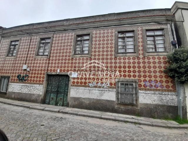 Prédio, Valadares