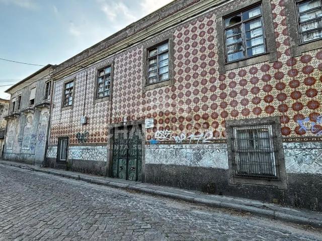 Prédio, Valadares