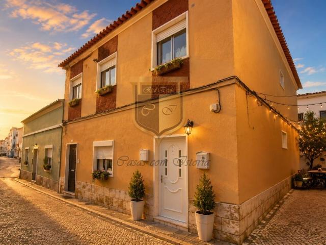 Prédio Vivenda com Garagem e Sótão T2+ T1 Centro da Lourinhã, a 2 min da Praia EXCLUSIVIDADE