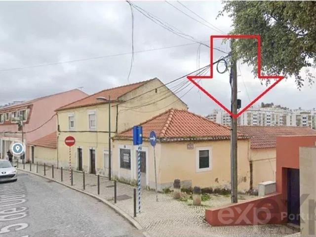Prédios no centro histórico de Carnaxide Investimento No. 258m² Carnaxide