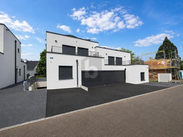 PREISHIT NEUBAU MIT ZWEI TERRASSEN UND GARTEN