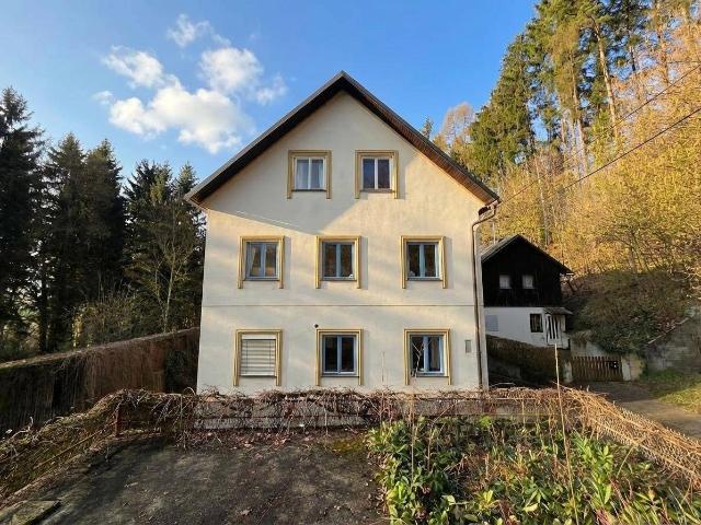 Preiswertes Wohnhaus in naturnaher Ortsrandlage von Bad Kreuzen