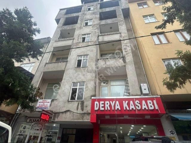 Premar Gayrimenkul Araklı Merkezde Komple Satılık Bina