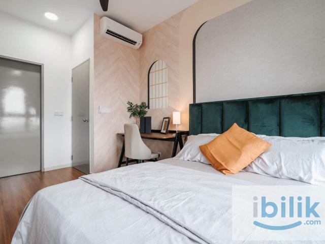 Premium Master Room near to MRT Maluri & Aeon Mall
