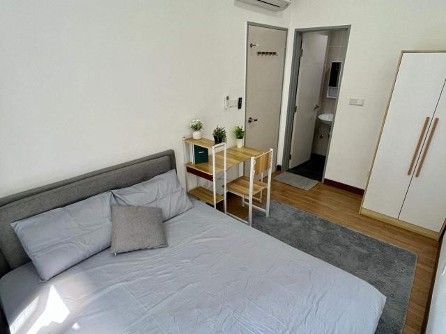 Premium Master Room attached with bathroom at pinnacle sri petaling!