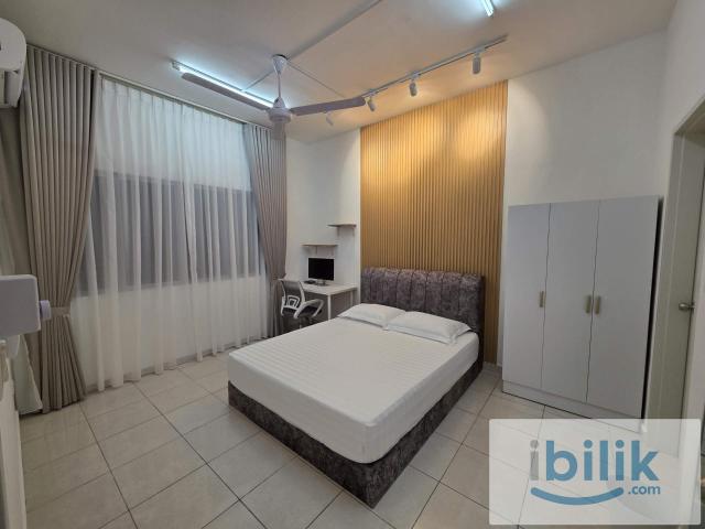 Premium Master Room FULLY FURNISHED WALKING DISTANCE LRT & KTM 2 Station to TBS, Direct Line to Masjid Jamek