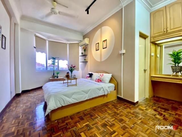 Premium Master Room For Rent @ Kelana Putera