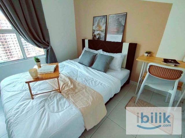 Premium medium for rent @queensbay /