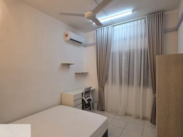 Premium Medium Room FULLY FURNISHED WALKING DISTANCE LRT & KTM 2 Station to TBS, Direct Line to Masjid Jamek