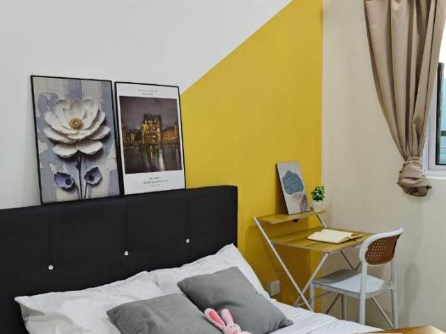 Premium Medium Room @ Queensbays / Bayan Lepas