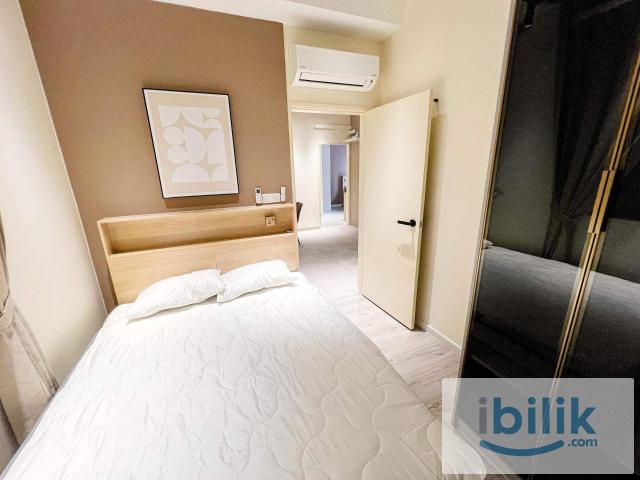 Premium Medium Room | 2 Min to MRT Putra Permai