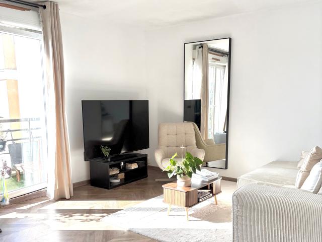Premium Apartment with Terrace & Balcony – Quiet, Bright & Close to La Défense and Paris