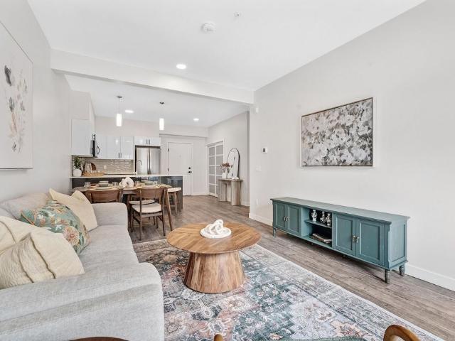 Premium Apartments in Orleans. Pet friendly, Quartz Counters, On site Fitness Centre, On site Business Centre