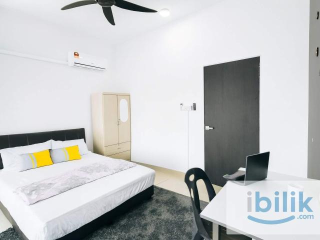 Premium balcony room at perai icon city! Direct owner. Only minutes away from everything