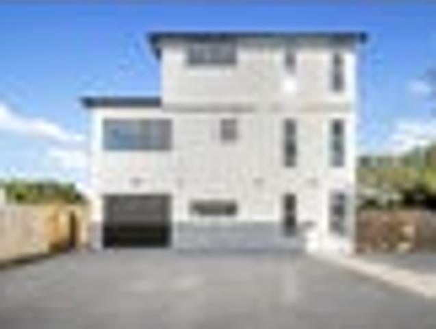Premium Corner Home 4 Bed + 2 Ensuites + Garage