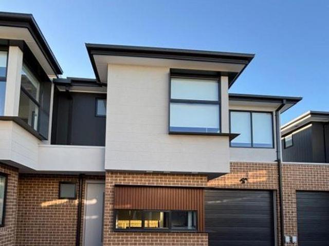 Premium CourtSide Living with Contemporary Style and Effortless Comfort