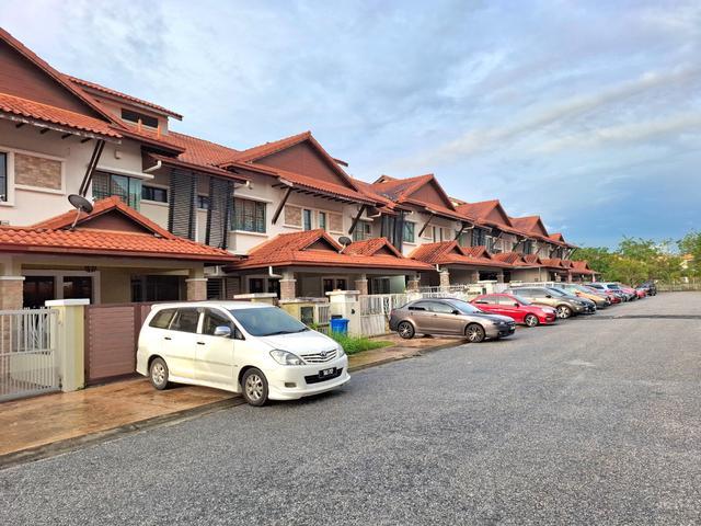 Premium Double Storey Superlink in Alam Impian