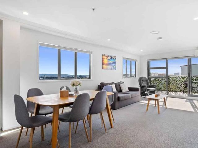 Premium Fully Furnished 2 Bedroom w Secure Parking