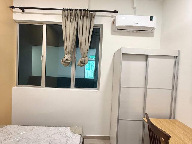 PREMIUM FURNISHED UNIT❗0.5 MIN WALK TO LRT SALAK SELATANMiddle Room at Nikka City Sentral Residence, Bandar Sri Permai